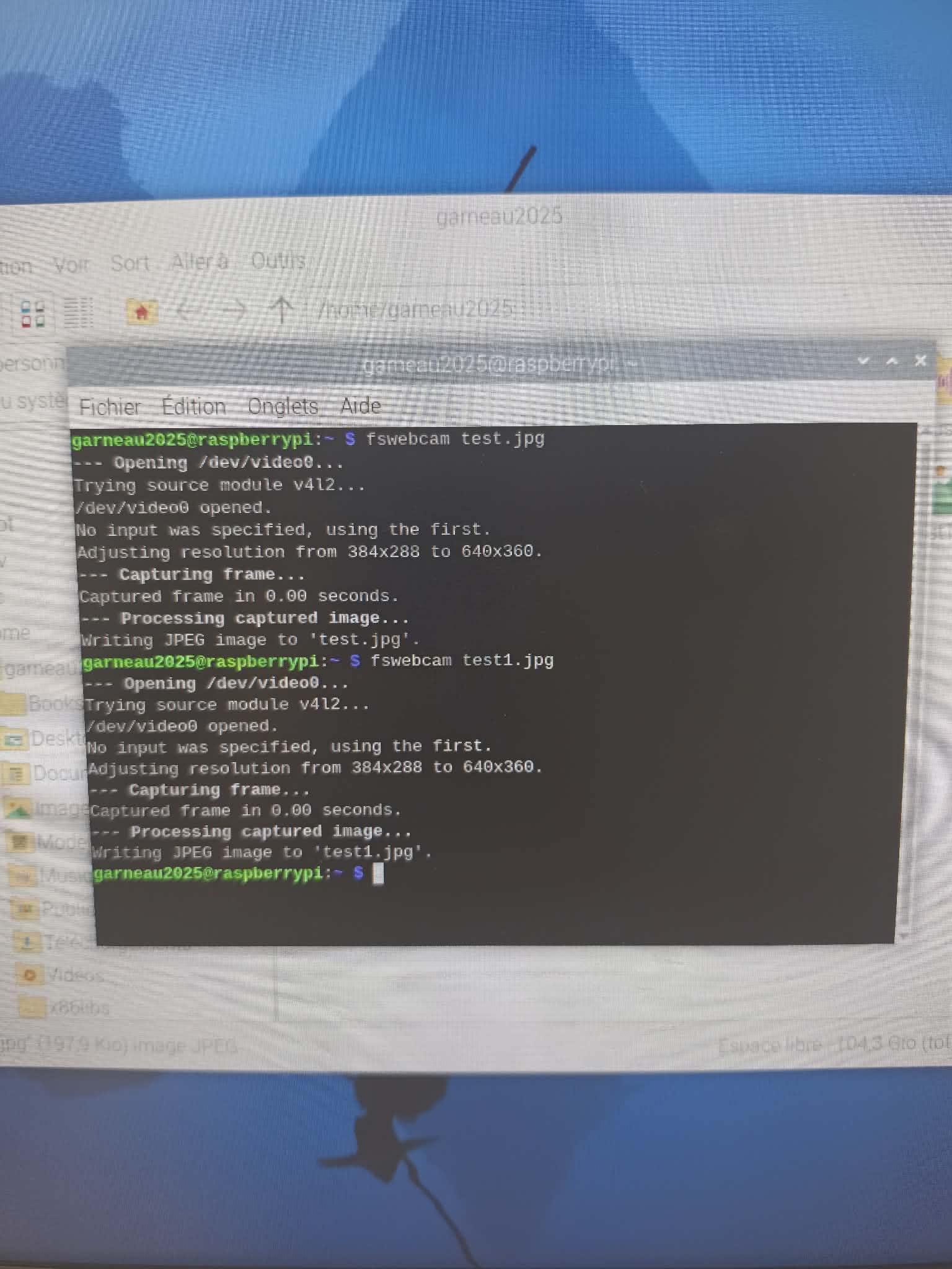 Commande pour prendre la photo avec fswebcam